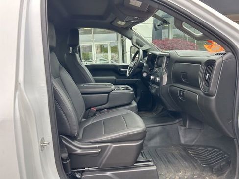Used 2022 GMC Sierra 3500 Pro w/ Convenience Package RWD image 16
