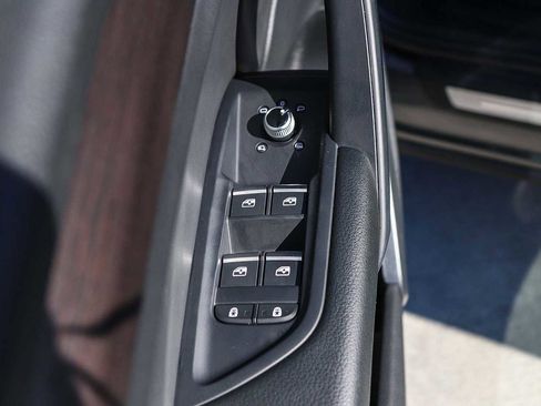 Used 2023 Audi Q5 2.0T Premium w/ Convenience Package image 28