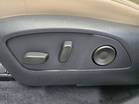 Used 2025 Buick Enclave Preferred FWD image 14