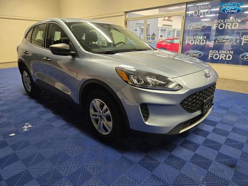 Used 2022 Ford Escape S image 1