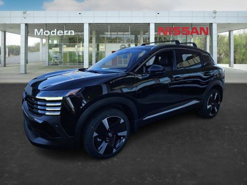 New 2026 Nissan Kicks SR image 1