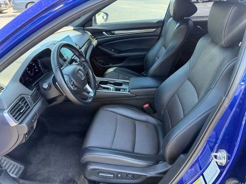 Used 2018 Honda Accord Sport image 5