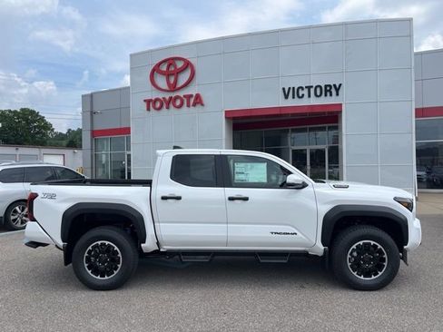 New 2025 Toyota Tacoma TRD Off-Road image 3