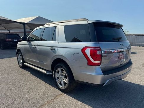 Used 2020 Ford Expedition XLT w/ Equipment Group 202A RWD image 4