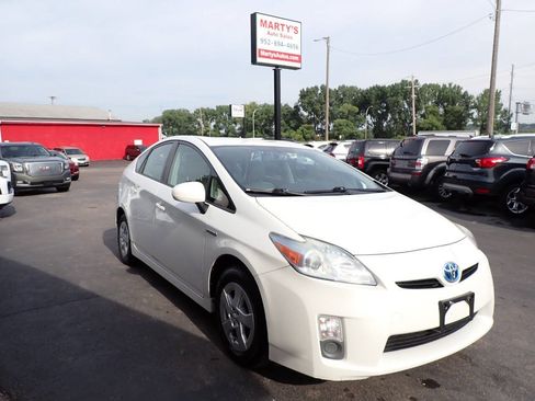 Used 2010 Toyota Prius Five FWD image 1