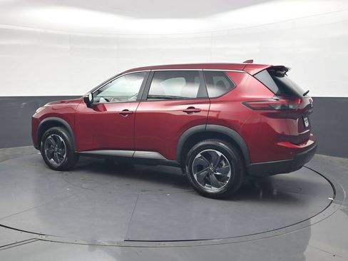 Used 2025 Nissan Rogue SV FWD image 8