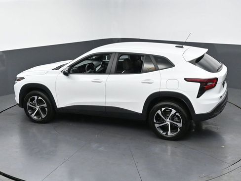 Used 2024 Chevrolet Trax RS w/ Driver Confidence Package image 46