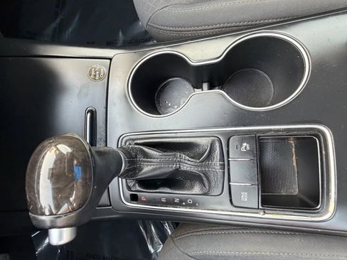 Used 2018 Kia Sorento FWD image 16