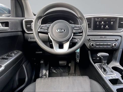 Used 2022 Kia Sportage LX image 5