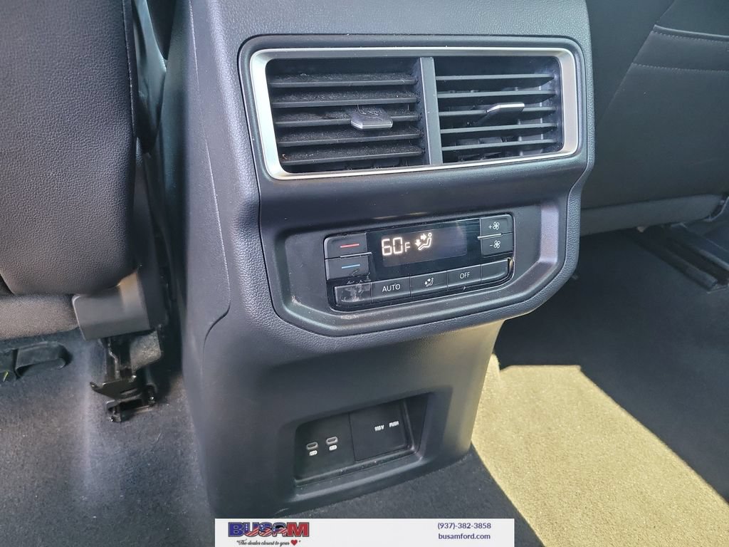 Used 2025 Volkswagen Atlas SE AWD/4WD image 9