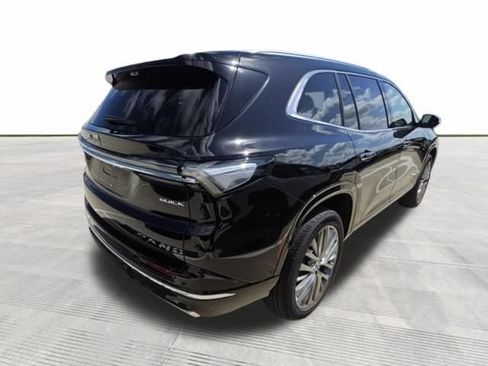Used 2025 Buick Enclave Avenir AWD/4WD image 4