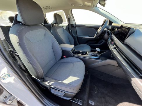 Used 2025 Kia K4 LXS image 35