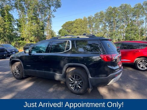 Used 2017 GMC Acadia SLT AWD/4WD image 4