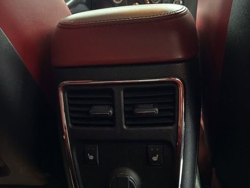 Used 2012 Dodge Charger R/T image 25