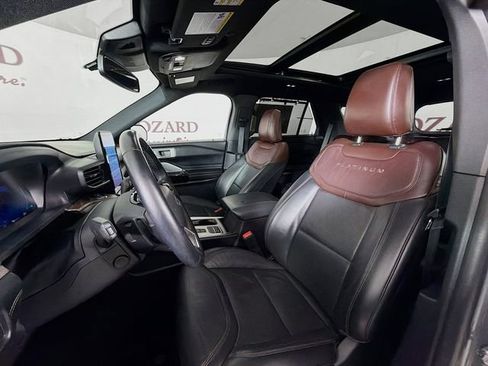 Used 2021 Ford Explorer Platinum w/ Premium Technology Package RWD image 25