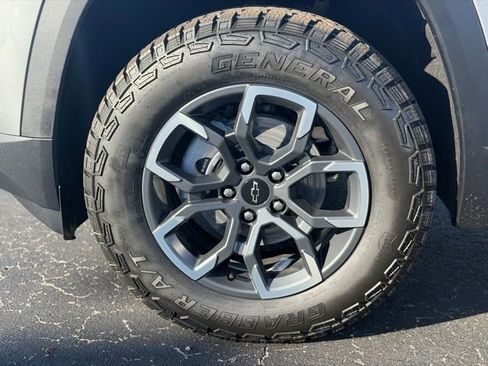 New 2026 Chevrolet Equinox ACTIV FWD image 5