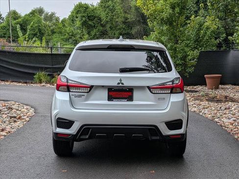 Used 2024 Mitsubishi Outlander Sport ES AWD/4WD image 4