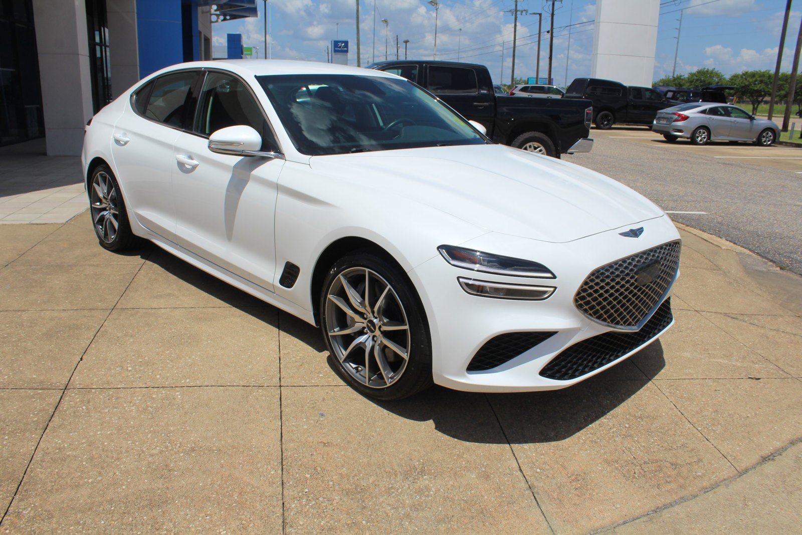 Used 2025 Genesis G70 2.5T RWD image 1