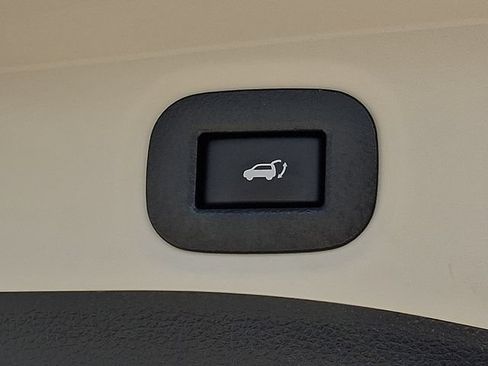Used 2020 Nissan Rogue SV AWD/4WD image 32