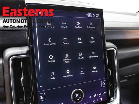 Used 2025 GMC Yukon XL Denali AWD/4WD image 19