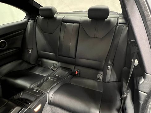 Used 2012 BMW M3 Coupe RWD image 32