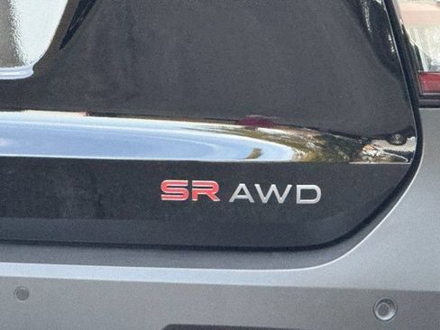 Used 2025 Nissan Kicks SR AWD/4WD image 18