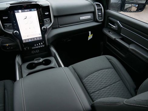 New 2026 RAM 2500 Big Horn AWD/4WD image 17