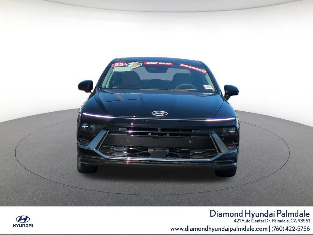 Used 2025 Hyundai Sonata Limited FWD image 2