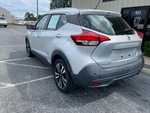 Used 2020 Nissan Kicks SV FWD image 8