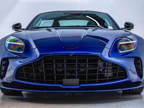 Used 2025 Aston Martin V8 Vantage Coupe image 5