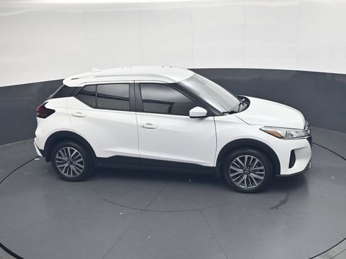 Used 2024 Nissan Kicks SV FWD image 35