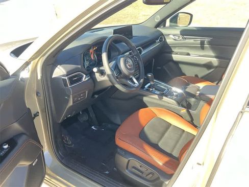 Used 2025 MAZDA CX-5 Carbon Edition image 2