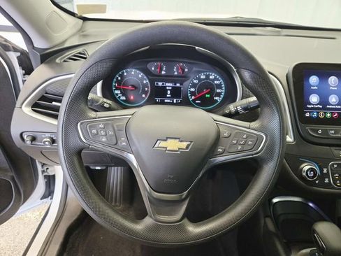 Used 2025 Chevrolet Malibu LT FWD image 15