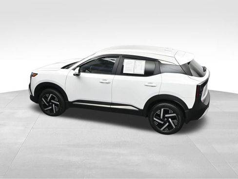Used 2025 Nissan Kicks SV FWD image 19