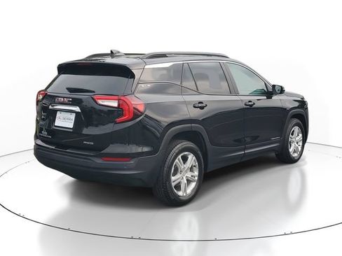 Certified 2024 GMC Terrain SLE w/ Driver Convenience Package AWD/4WD image 4