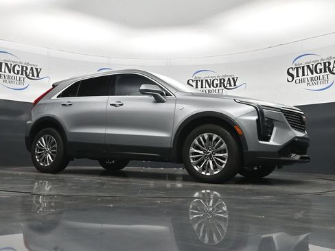 Used 2025 Cadillac XT4 Premium Luxury FWD image 26