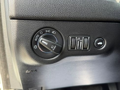 Used 2022 Chrysler 300 S RWD image 31