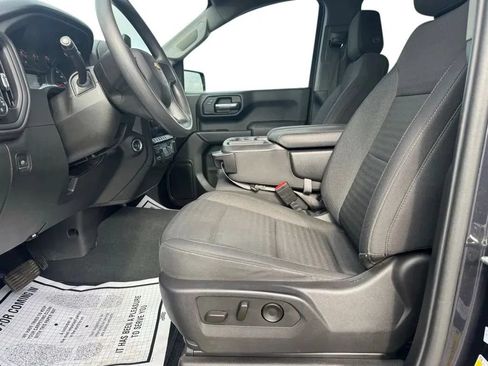 Used 2023 Chevrolet Silverado 1500 Custom w/ LPO, Dark Essentials Package AWD/4WD image 9