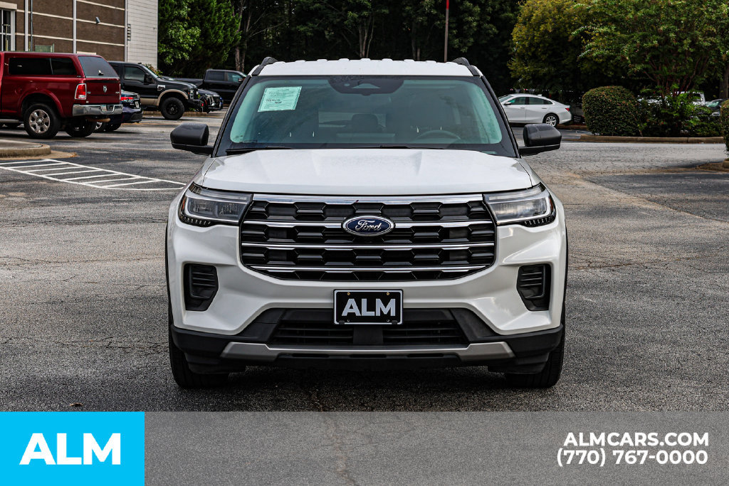 Used 2025 Ford Explorer Active RWD image 10