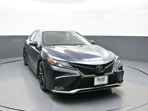 Certified 2021 Toyota Camry XSE image 3