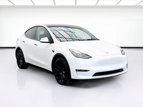 Used 2021 Tesla Model Y Long Range AWD/4WD image 3