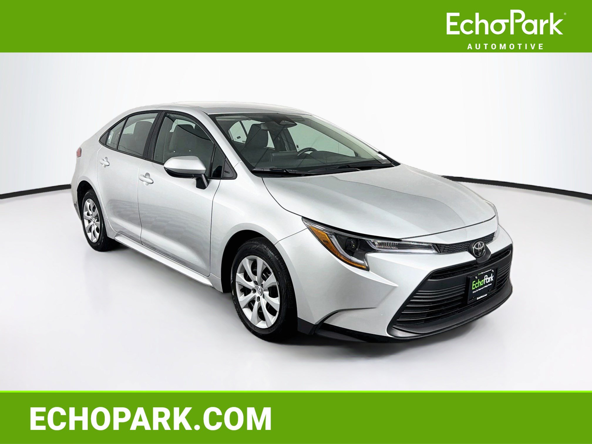 Used 2026 Toyota Corolla LE FWD image 1