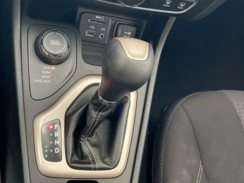 Used 2016 Jeep Cherokee Latitude AWD/4WD image 20