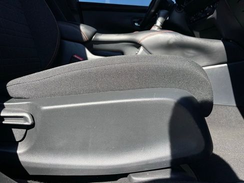 Certified 2025 Honda HR-V Sport image 28