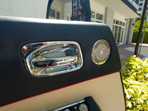 Used 2018 Rolls-Royce Dawn image 56