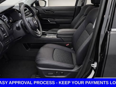 Used 2024 Nissan Pathfinder SV FWD image 10