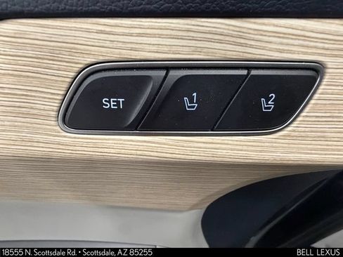 Used 2023 Hyundai Palisade Limited AWD/4WD image 19