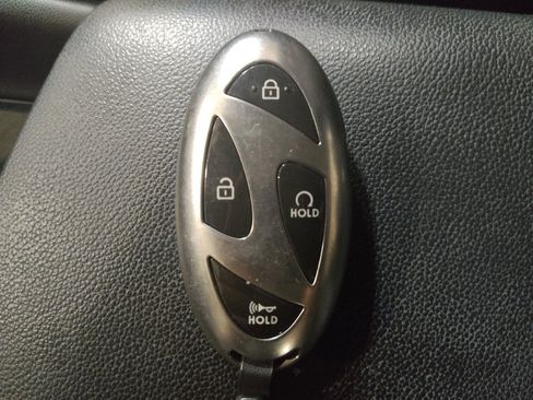 Used 2024 Hyundai Elantra Blue FWD image 32