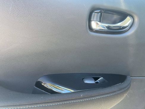 Certified 2024 Nissan Leaf SV Plus image 11