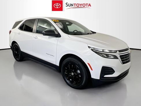 Used 2023 Chevrolet Equinox LS w/ LS Convenience Package image 1